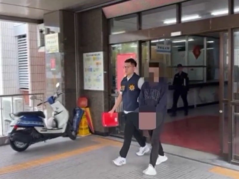 打詐零容忍 花警查緝車手逮捕送辦