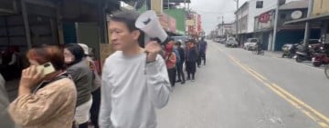 「寒天中送暖」花蓮髮逗再回光復災區義剪　五位設計師履行承諾服務五十居民