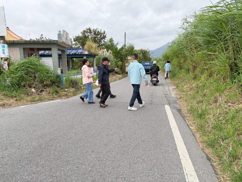 台鐵與市公所會勘建華路瓶頸路段