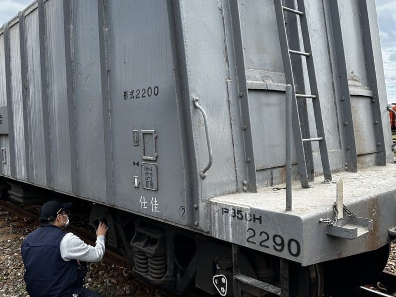 臺鐵花蓮站員工遭貨運列撞擊送醫不治