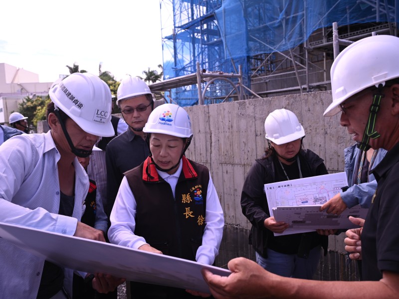 花蓮文化廊帶整體再造！徐榛蔚會勘園區館舍群 提升藝文設施機能與安全