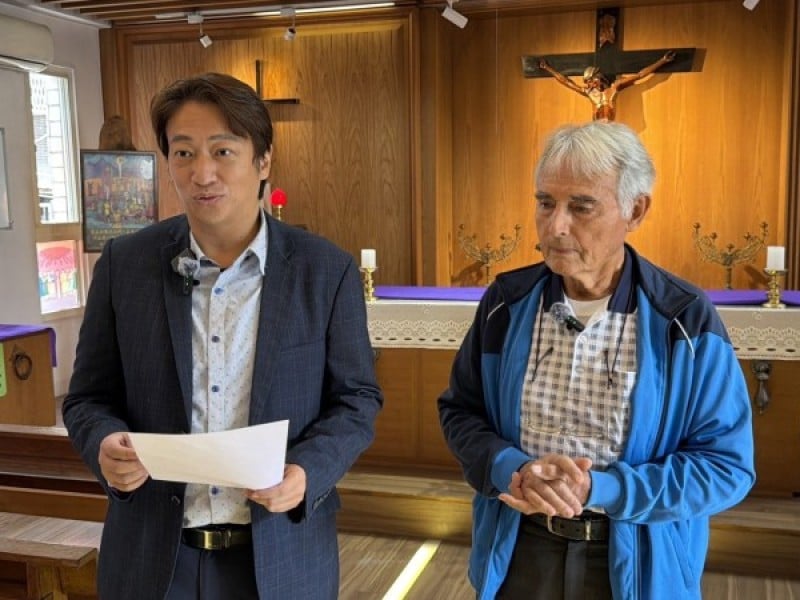 魏嘉賢捐10萬元助出版《走徑東海岸—與法國神父相遇》