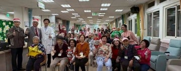 衛生福利部花蓮醫院舉辦「叮叮噹～聖誕報佳音、傳平安」 以音樂陪伴與祝福溫暖病房每個角落