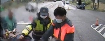 富里羅山村發生汽機車事故　女騎士受傷送醫治療
