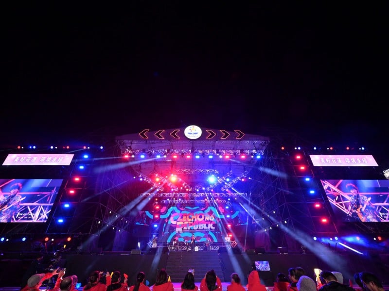 「太平洋觀光節跨年晚會」登場 ! 16 吋高空煙火 照亮洄瀾夜空