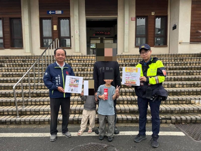 警深耕鄉里 宣導交通安全與反詐騙