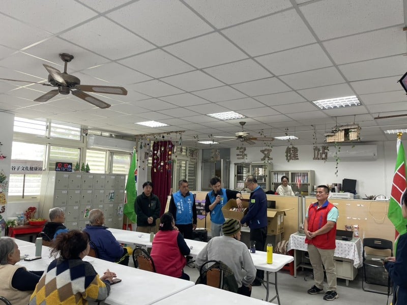 「扶弱送愛、傳愛台灣」關懷長者 溫暖寒冬