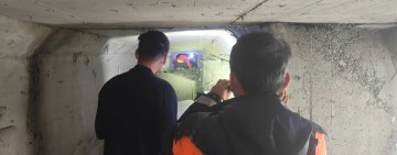 2名電覽線維修工人「卡淤泥困下水道」警消聯手救援