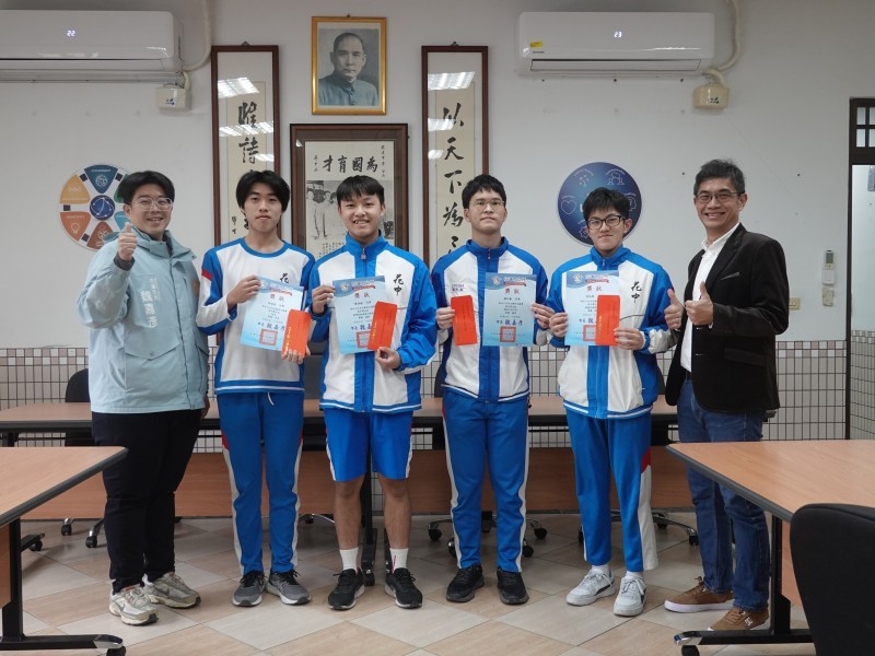 魏嘉彥表揚全國語文競賽獲獎學子