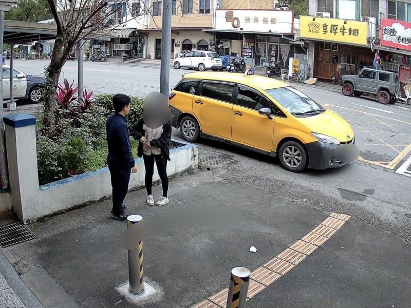 身上不夠錢硬搭「霸王車」 ! 小黃司機直接開到警察局