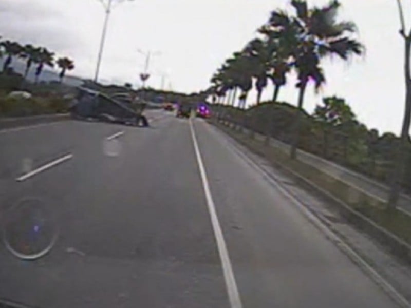 3.5噸貨車翻覆於台9線219公里處駕駛送醫