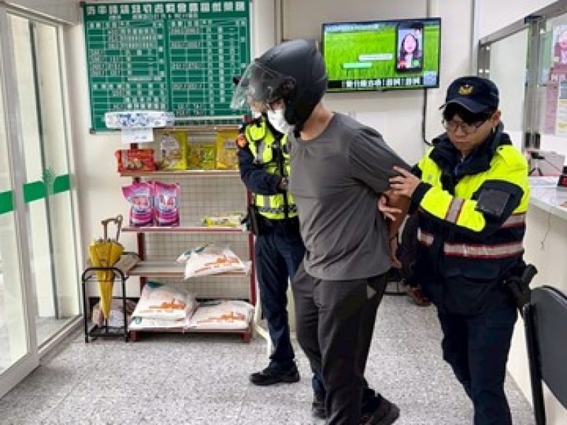 年前防搶演練 ! 鳳警強化金融機構人員與警方聯繫機制 應變突發