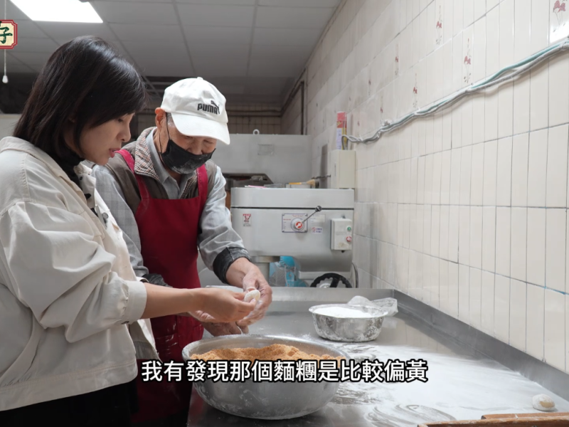 隱身巷弄53年！《洄瀾老舖子》第2集走進阿傳師手工麻糬　凌晨三點的城市溫度