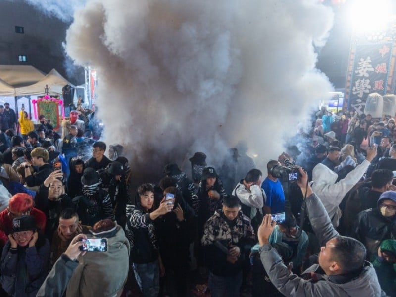 大年初一玉里圓環「炸虎爺」震撼開炸