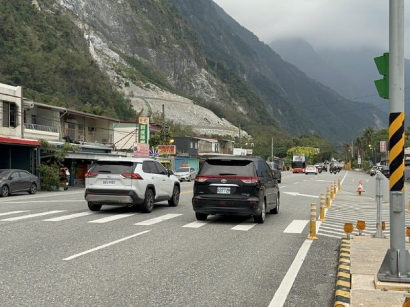 初三中午後蘇花北返車流出現