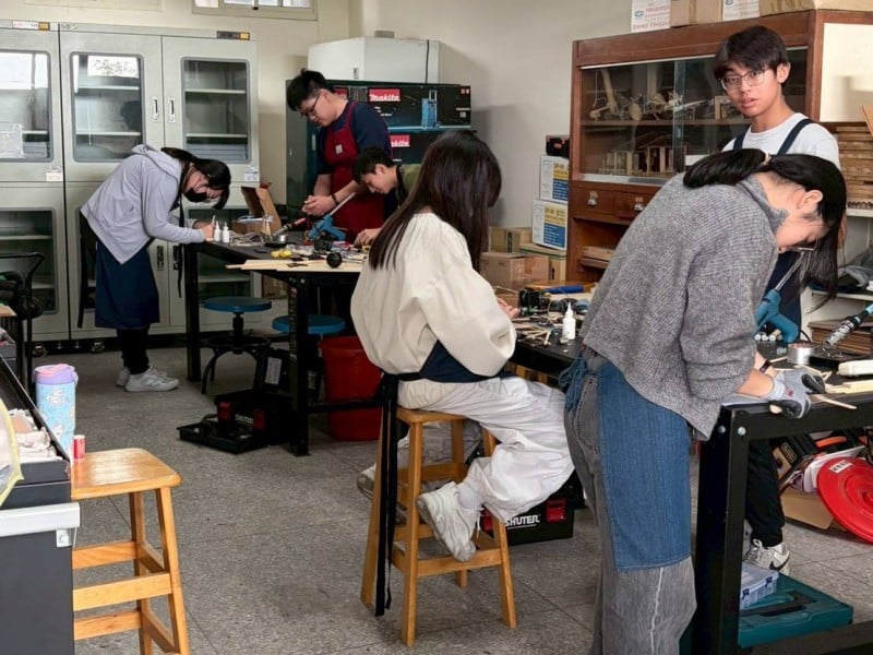 宜昌國中「科技教育創意實作」亮眼 ! 打造「橋梁、遙控車」勇奪全國賽代表權