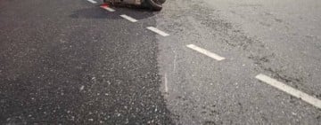 機車路口轉彎時與轎車擦撞 騎士昏迷送醫