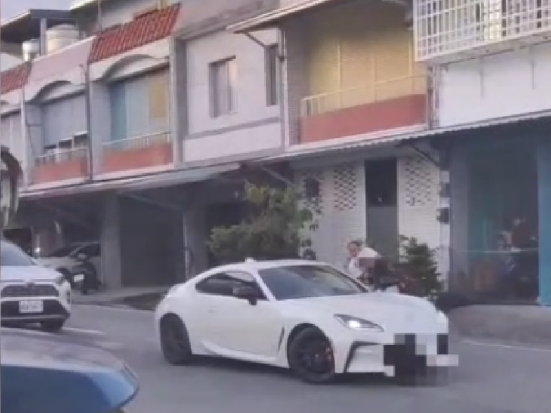 男子持刀攔車搶奪 成功分局迅速逮人並查獲毒品、毒駕