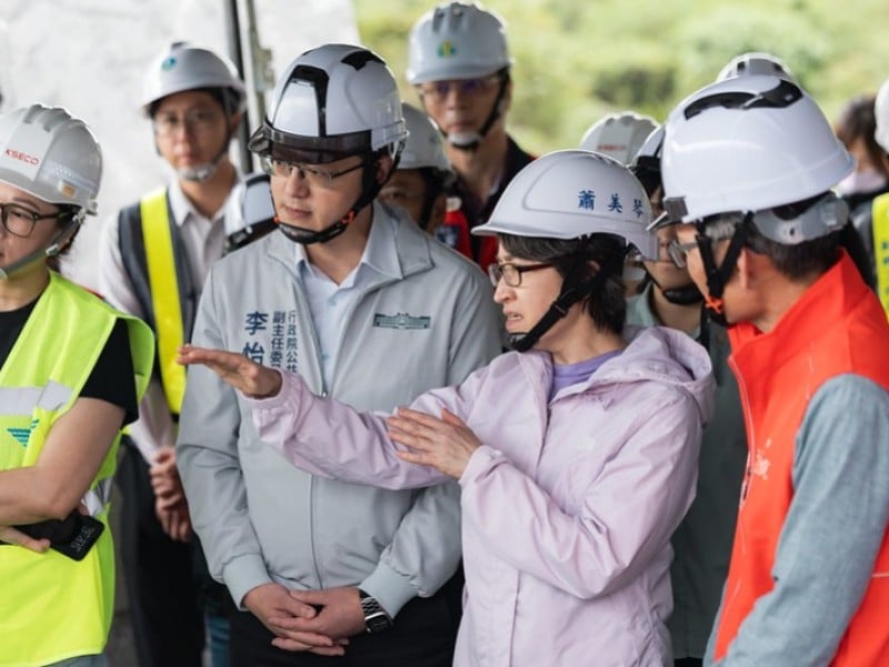 蕭美琴視察花蓮馬太鞍溪災後復建進度