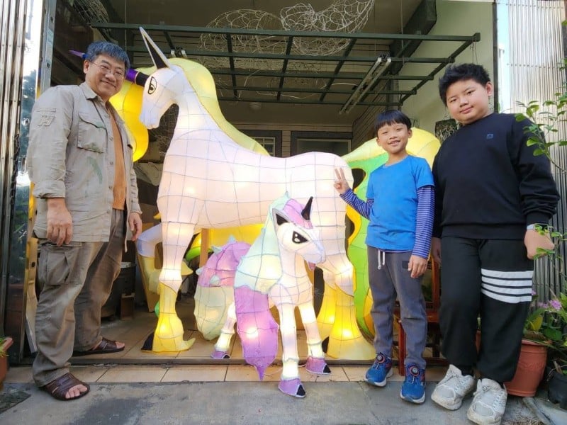 以「治癒之力」點亮成長：親子花燈《家耀雙駒，齊賀華年》獲佳作