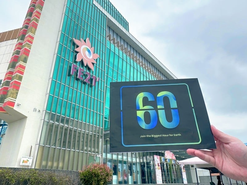 遠百花蓮響應地球一小時 「關燈」為地球留白