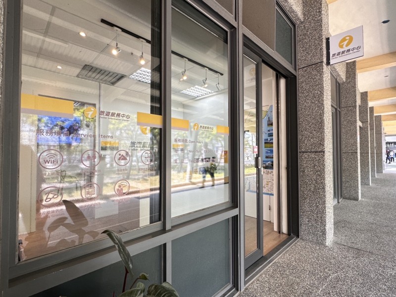 花蓮火車站旅服中心進駐出口右側 服務前移第一線 打造觀光第一印象