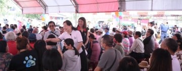 徐榛蔚出席新秀農會農民節表揚大會