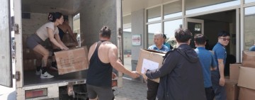 花蓮縣同鄉公益總會贈500雙休閒鞋給花蓮市清潔隊