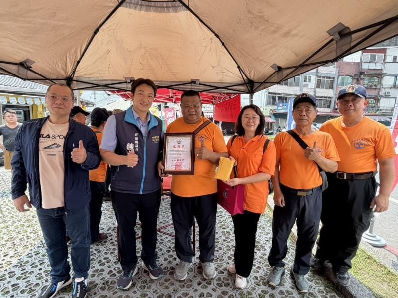 熱血與救援的公益加乘！魏嘉賢藉玉里捐血活動 捐助台九線救難協會充實裝備與災防量能