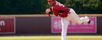 市區PUB喝到天亮「無照酒駕」肇事 ! 樂天桃猿中止投手李育朋契約