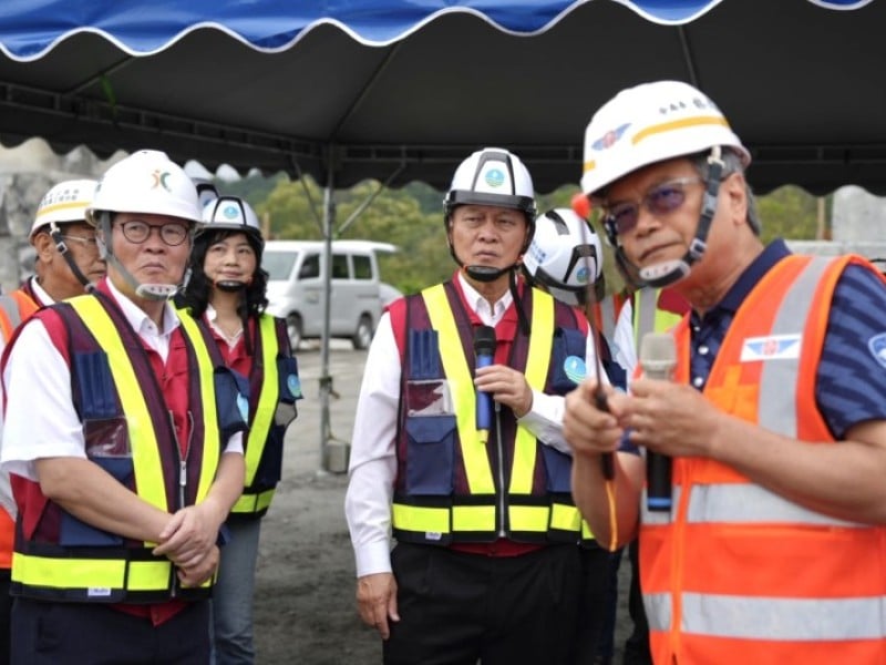 汛期將至 陳金德、季連成視察馬太鞍溪復建工程