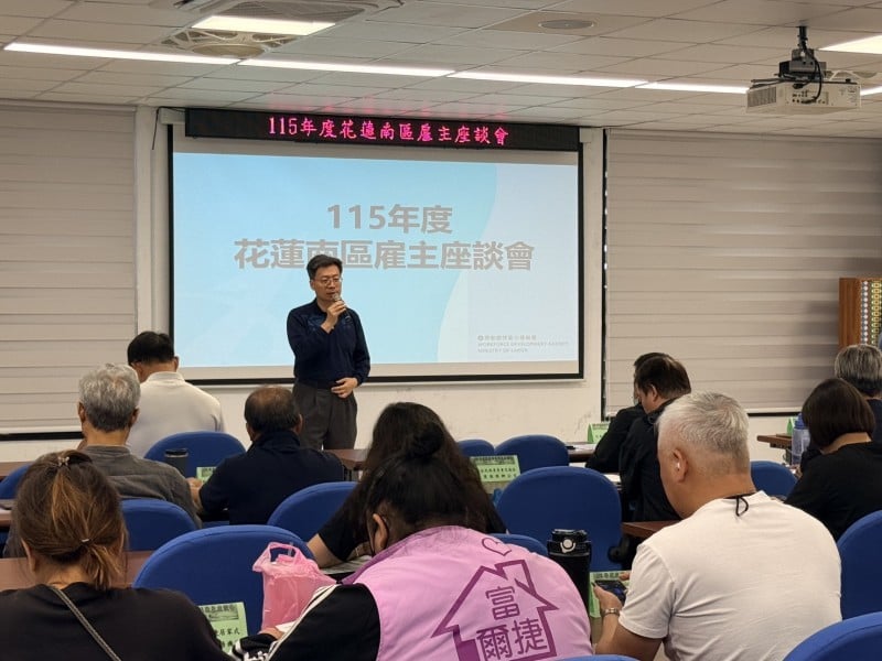 因應災後復原、人力需求 玉里就業中心導入「AI工具」助企業提升經營效率