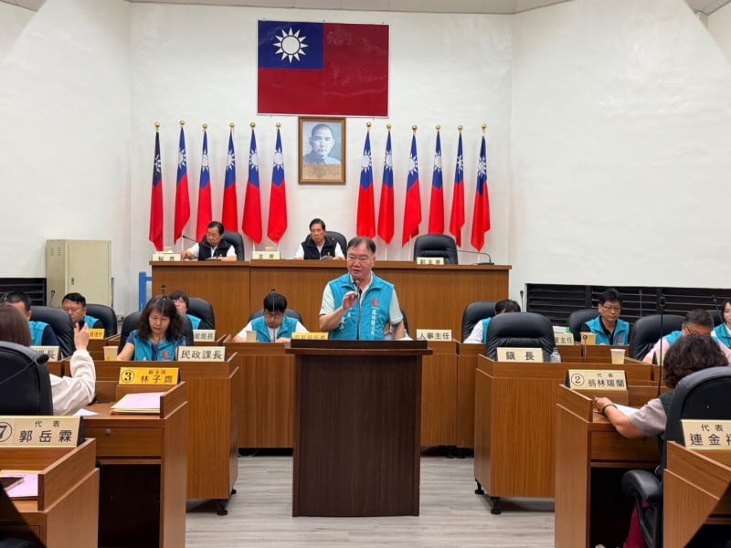 鳳林代表會開議  鎮長林建平計畫發放「振興經濟禮金」