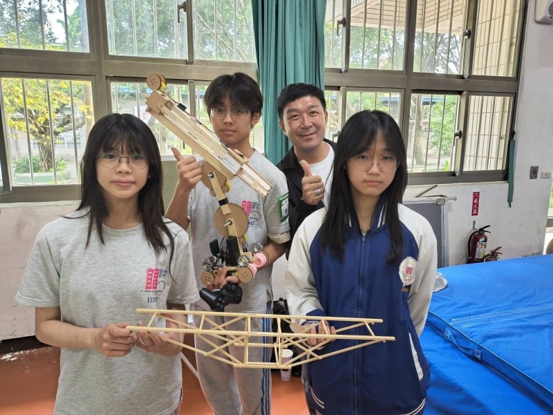 全國科技實作競賽傳捷報-宜昌國中兩隊攜手奪全國佳作寫下花蓮新紀錄