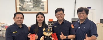 警方與郵局及時攔住老婦人血汗錢遭詐騙