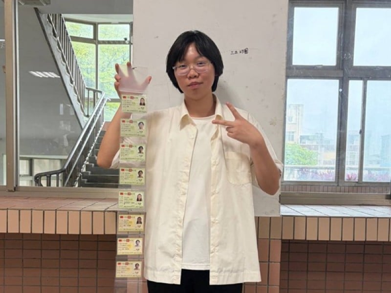 花農超狂證照達人吳心慈  三年取得5丙3乙證照        砥礪前行    實現夢想