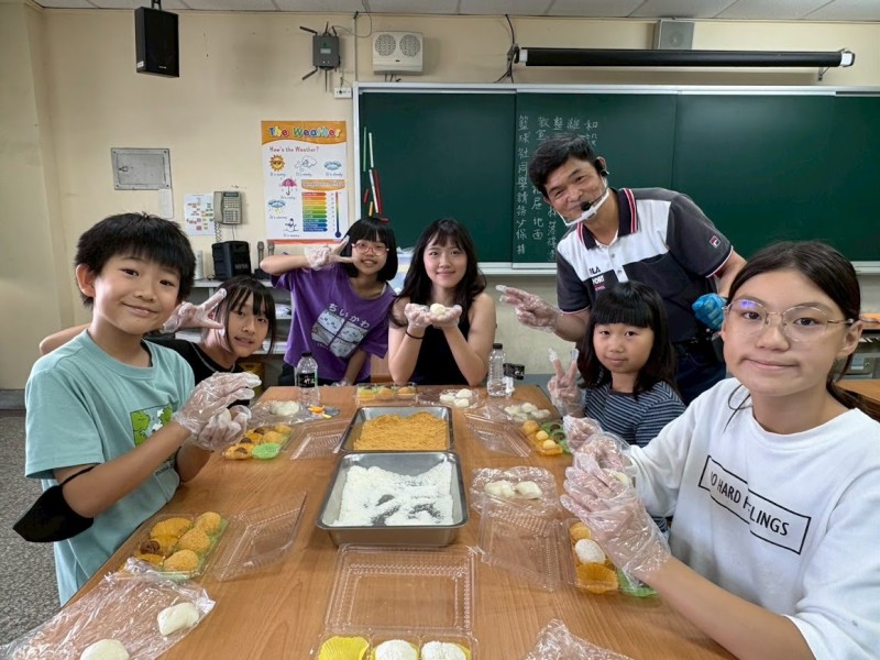 丹麥、美國、日本學伴齊聚　忠孝國小國際味滿滿