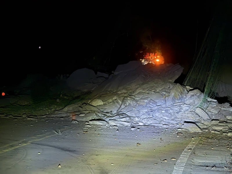 蘇花台九丁線咪咪樂路段「土石大坍方」雙向無法通行