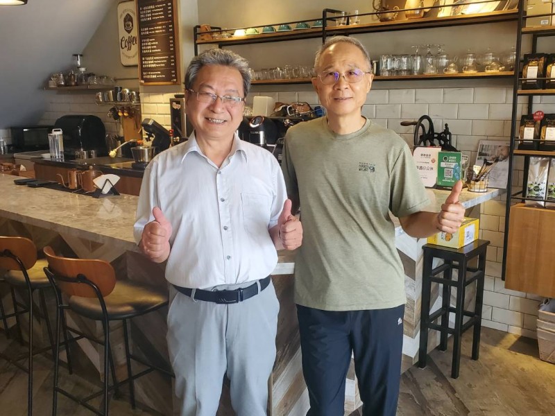 【職人精神．醇厚咖啡．咖啡風味輪．謙手花蓮】汽車界老兵轉型咖啡大師 羅家昌攜手兒女深耕花蓮20年傳佳話
