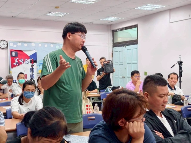 傾聽基層！游淑貞與夜市攤商座談