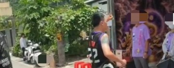 蛋洗玄濟宮再掀風波！「吃屎哥」、「檳榔哥」丟4顆雞蛋後自首　警方依法送辦