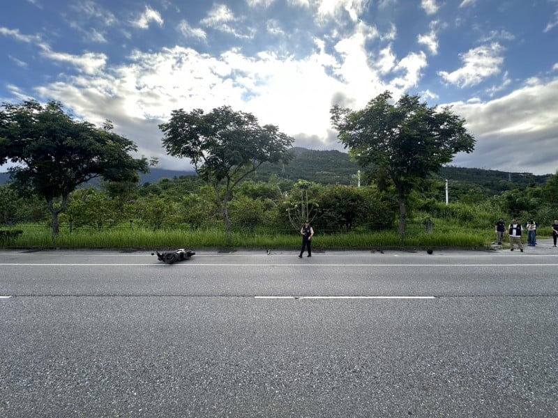 16歲少年騎微型電動車自摔 ! 頭部撞擊路緣石墩 搶救不治