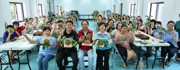 吉安好客藝術村迎來 「鹿角蕨手作植栽體驗」 游淑貞和鄉親一起感受療癒氛圍