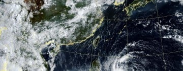 颱風「紅霞」即將生成 ! 花東、恆春半島 慎防局部大雨