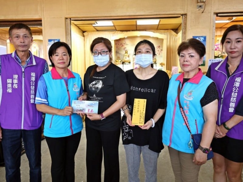 游淑貞陪伴偉大母親向女士走完最後一程 吉安鄉公所持續關懷弱勢  支持不中斷