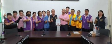益佳志工分享團、龍興獅子會捐贈新城公所輪椅 新城鄉公所規劃友善借用服務照顧鄉親生活需求