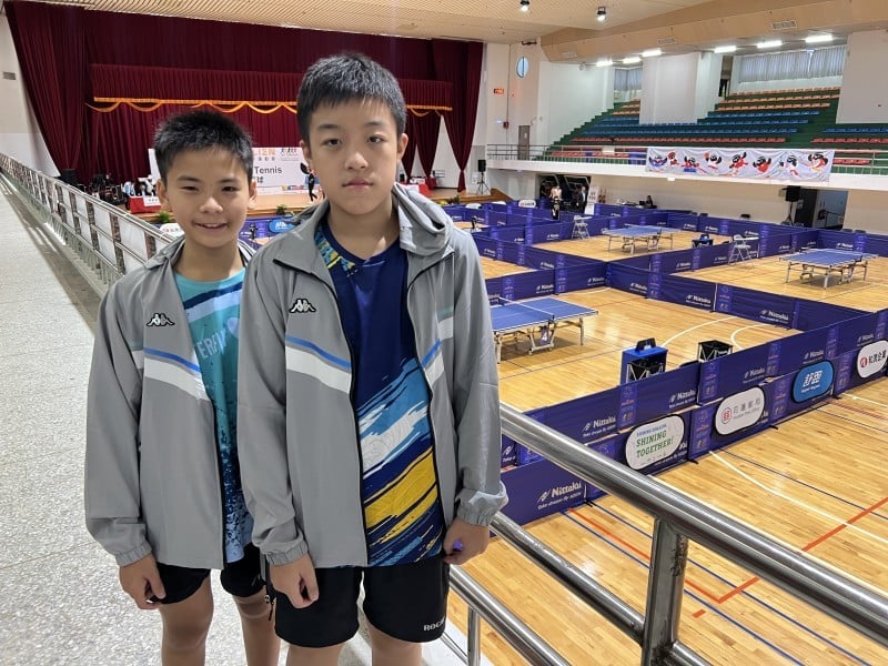 國際少年運動會桌球預賽戰火引爆：中華台北花蓮縣選手余昕曄、邱澈宣與台北市選手洪秉裕挺進男子單打八強