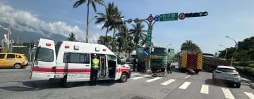 南濱路、和平路口發生車禍　周邊車流回堵 民眾籲趕時間提前繞道