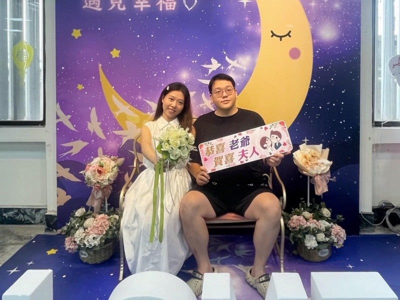 銀河璀璨見證愛情！花蓮市戶政全新「七夕 遇見幸福」結婚背板浪漫登場