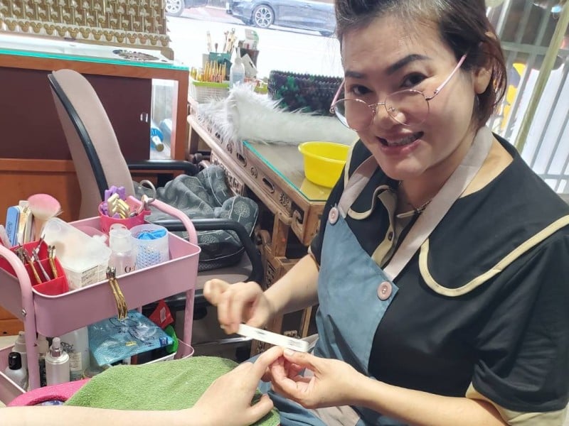 【職人精神．以愛為名．落地生根．謙手花蓮】 越南新住民黎紅年以愛女「茹恩」之名築夢32年美業手藝化為在地耕耘力量